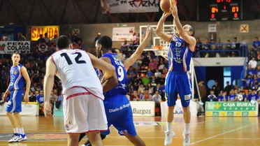 Raúl Mena se incorpora a Palencia Baloncesto