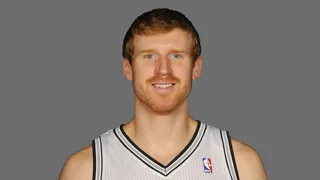 San Antonio hunde su espuela en el corazón de los Grizzlies (105-83)