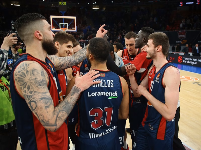 Kirolbet Baskonia reacciona en el 3º cuarto ante Buducnost (82-62)