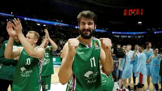Dani Díez lidera el triunfo de Unicaja ante FC Barcelona (95-91)