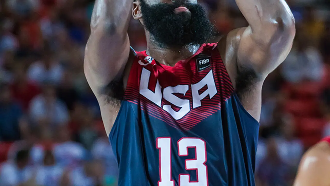 La cara B de James Harden: ya es el jugador que más balones ha perdido en una temporada