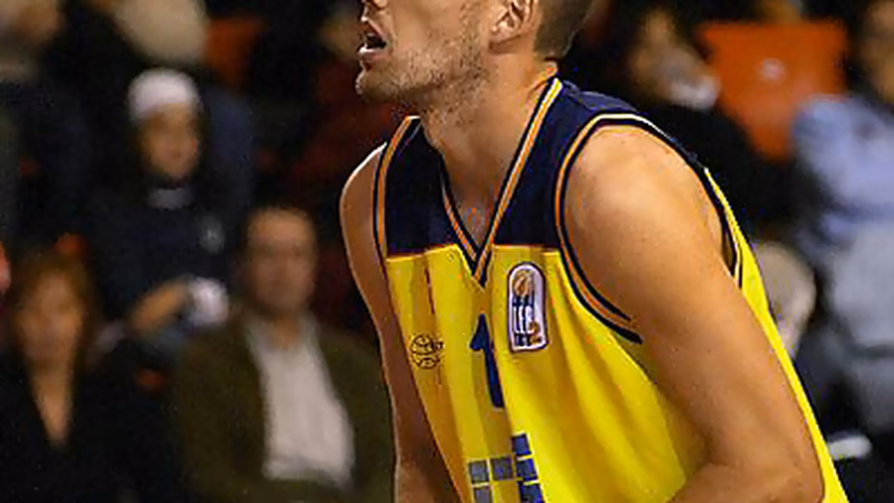 Carles Bravo, cerca de fichar por el Club Baloncesto Ourense