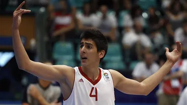 Analizando a Kenan Sipahi: Talento puro turco en busca de la regularidad