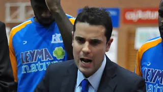 Punto y final a la trayectoria de Antonio Pérez como entrenador de Básquet Coruña