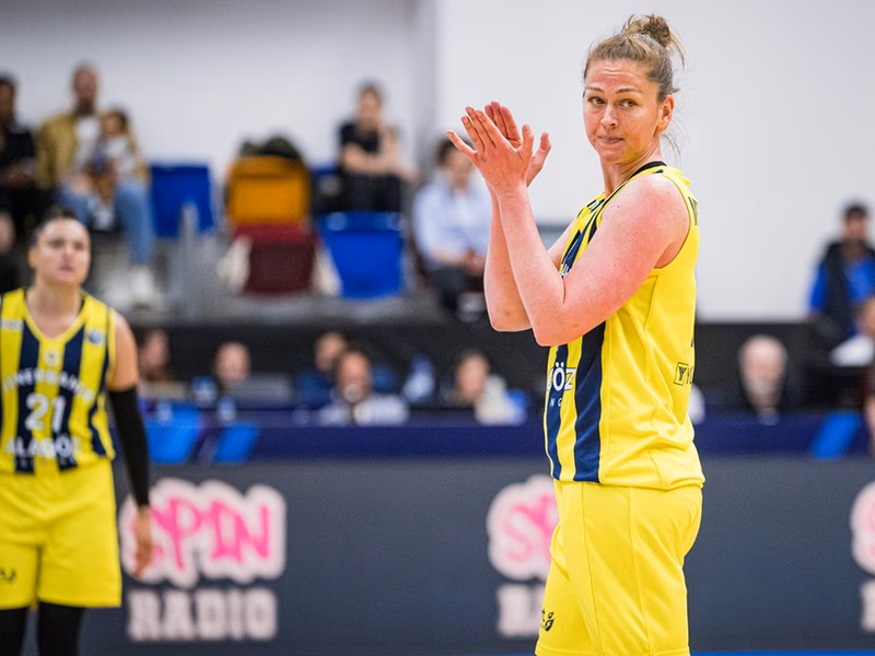 Meesseman, Astou Ndour, Gray. Un Big Three de nombres propios de la Euroleague