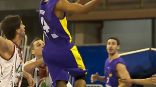 Basquet Coruña cierra a los aleros Deforrest Riley-Smith y José Alberto Expósito