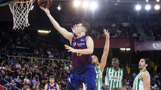 Un Barça mermado gana a Coosur Real Betis en el regreso de Heurtel (77-59)