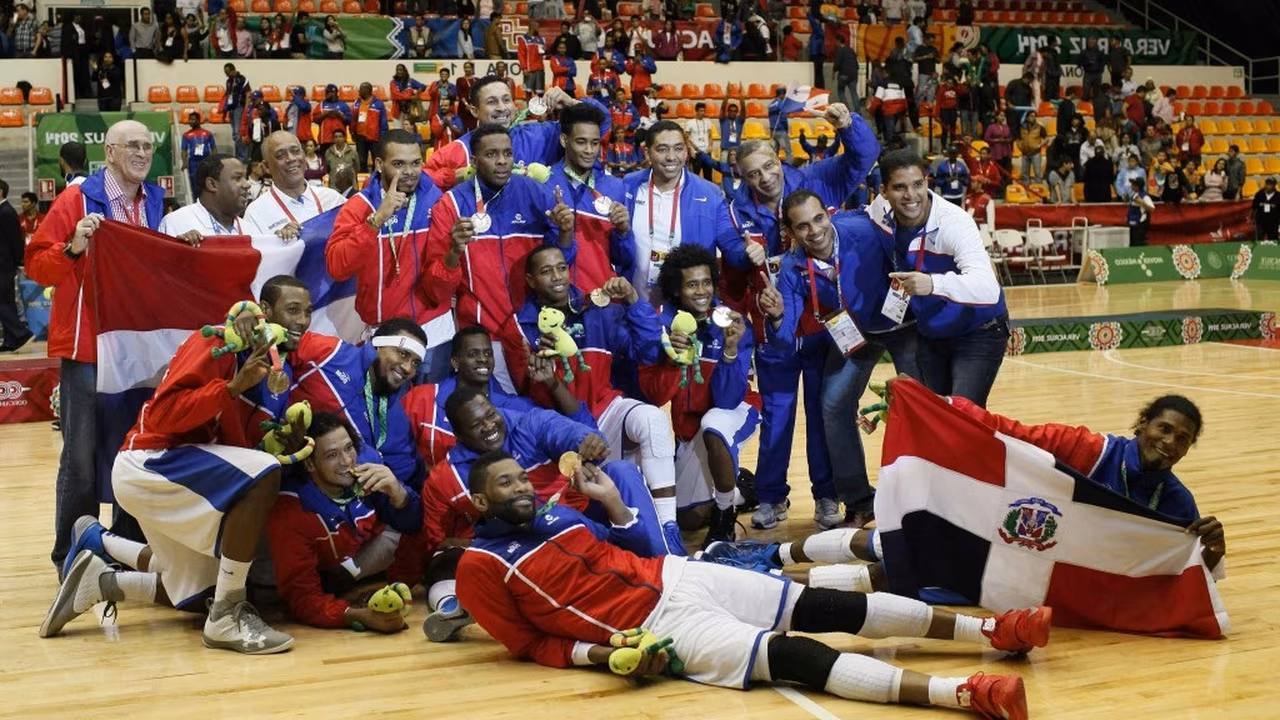 Latinoamérica: Oro dominicano, ex-NBA a Argentina y México y arranca la Liga de Lima