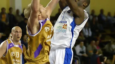 José Coego y Francis Koffi, primeros mimbres interiores del COB