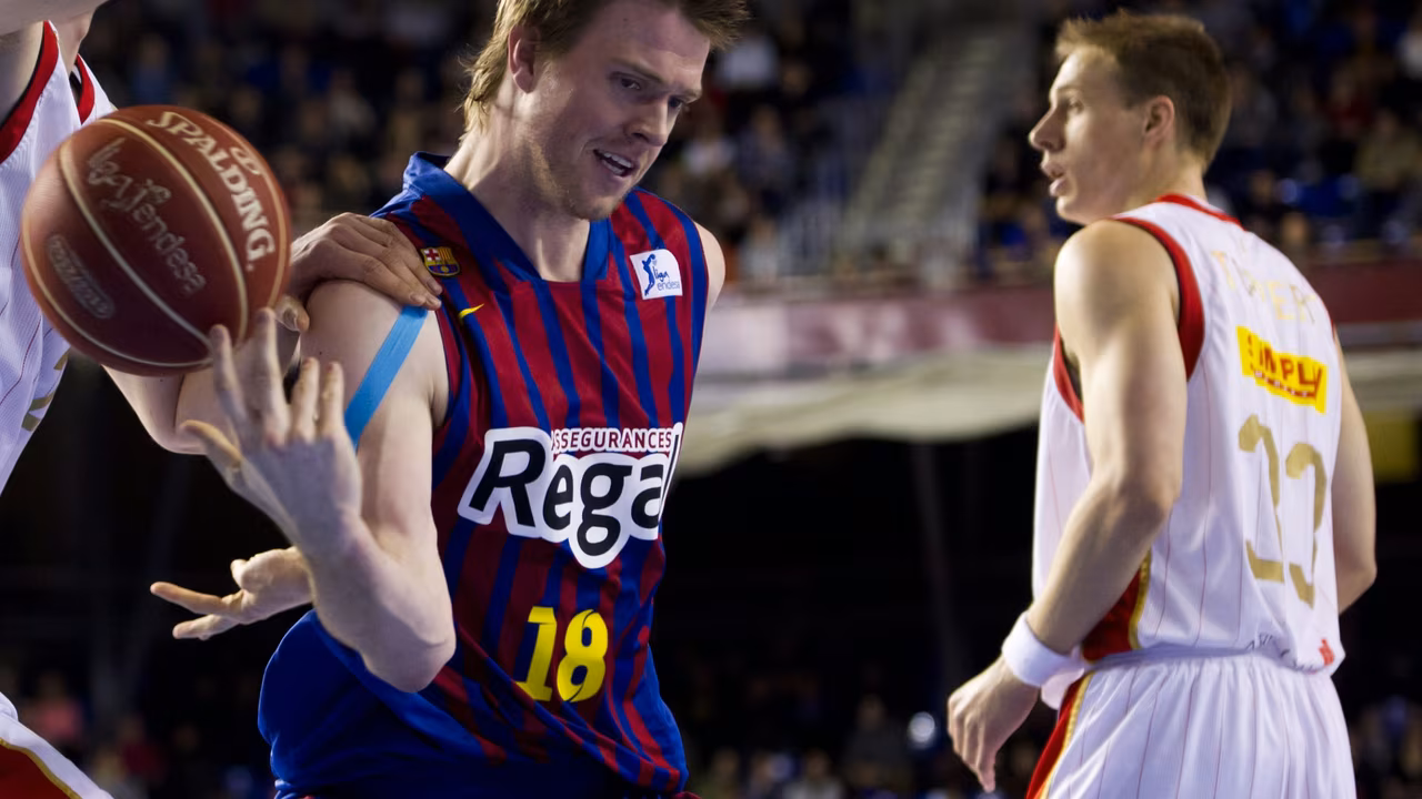 Milan, a por CJ Wallace y Shelvin Mack; Oostende sorprende con el talentoso Ponitka