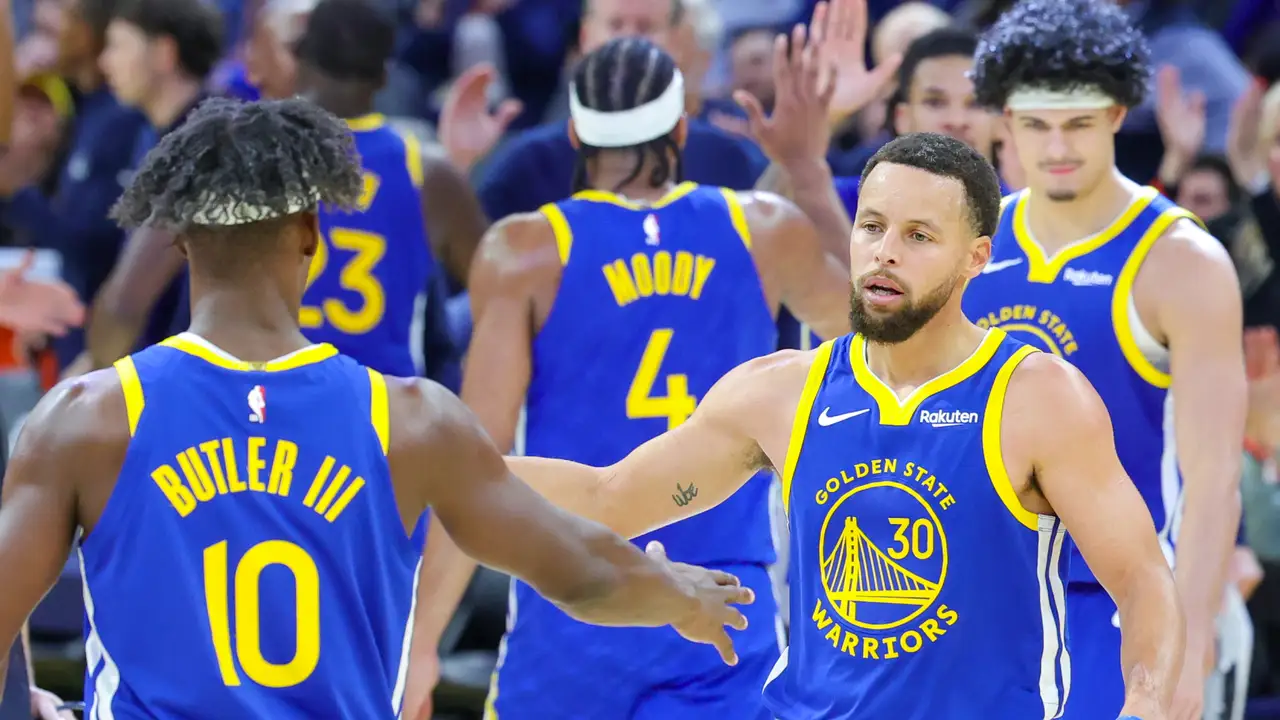 “Somos súper agresivos”: los Warriors no perdieron la esperanza de reforzar su plantilla