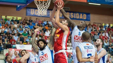 UCAM supera los nervios y se estrena en Europa con autoridad (86-77)