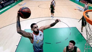 Un horrible último cuarto condena a la Penya y mantiene a San Pablo Burgos invicto (74-82)