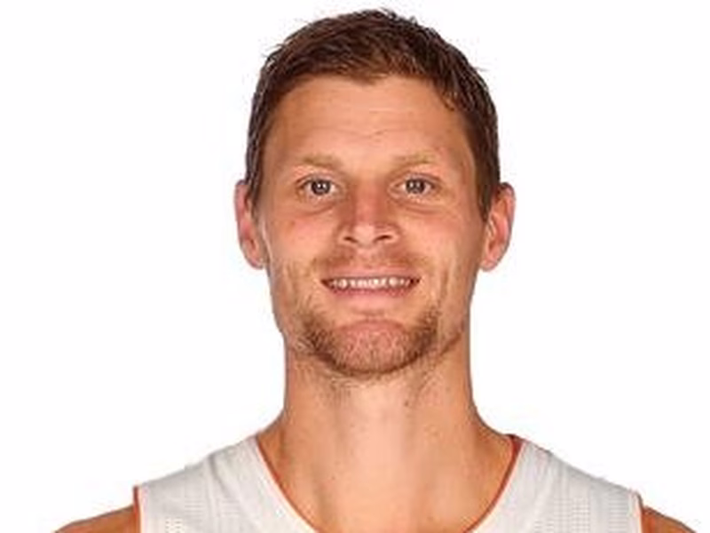 Luke Ridnour, cuatro traspasos en un verano y ¿retirada?