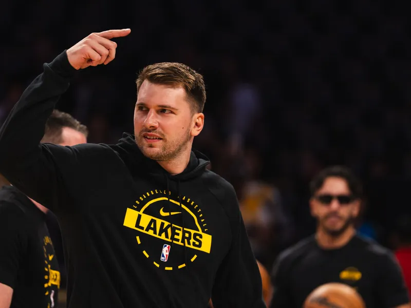 Los Lakers esperan a sus nuevos dueños para continuar con su revolución