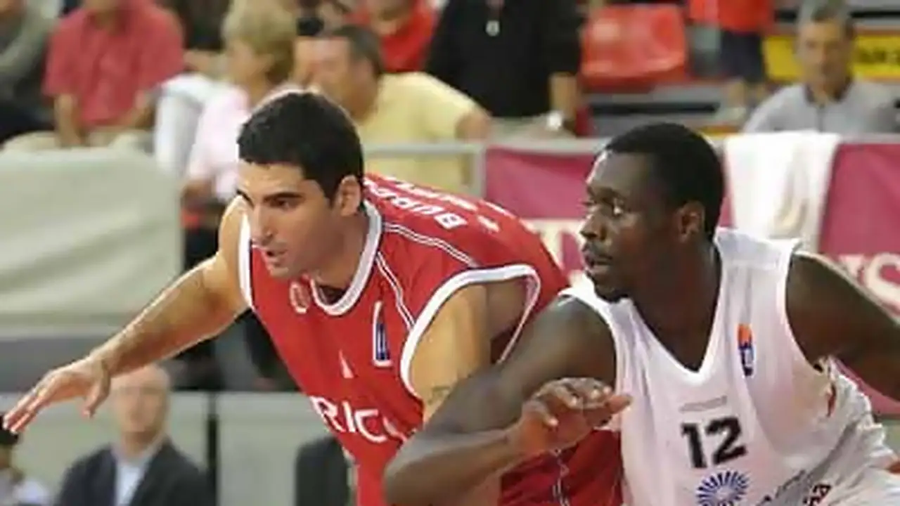 Rubén Burgos deja el RICOH Manresa