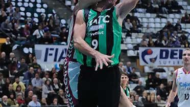 El talón de Paul Davis: las faltas personales