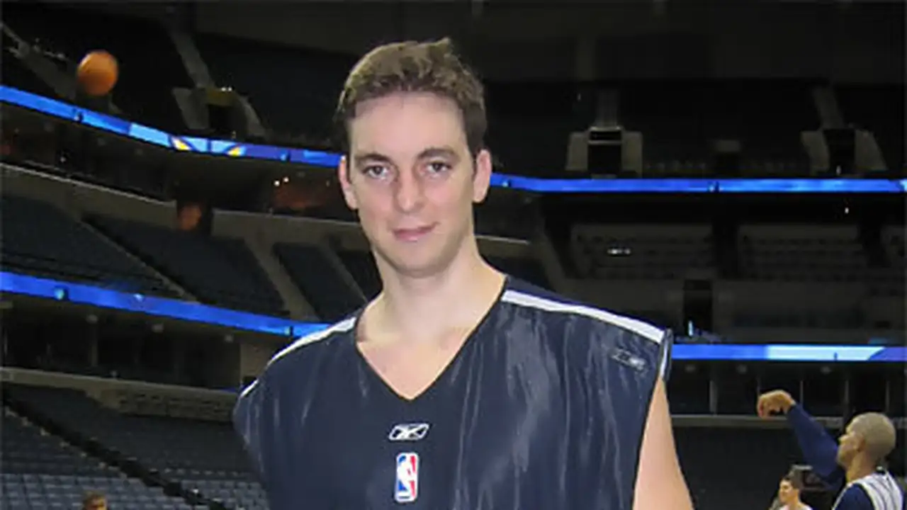 ¿Quieres conseguir una camiseta firmada por Pau Gasol?