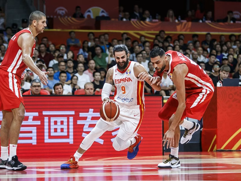 Un tercer cuarto impecable da la primera victoria a España ante Túnez (101-62)