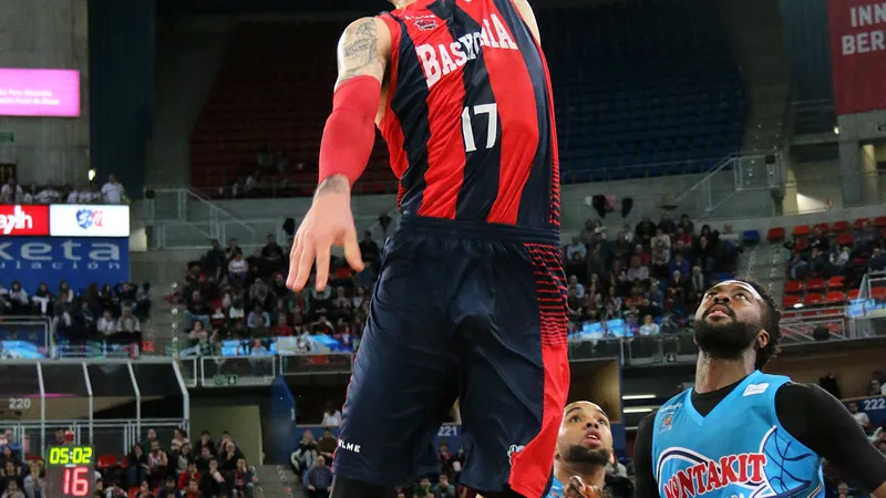 Los Brooklyn Nets siguiendo de cerca los pasos del baskonista Vincent Poirier