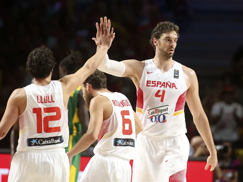 España vence a una enérgica y luchadora Senegal y se medirá a Francia (89-56)