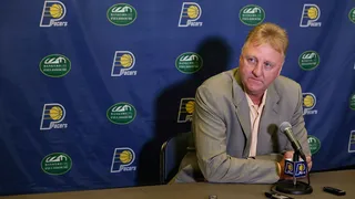 Bomba en los despachos de la NBA, Larry Bird deja la presidencia de los Pacers