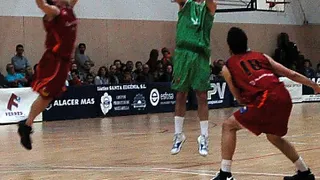 Ourense se lanza al mercado y define su plantilla con cuatro nuevos fichajes