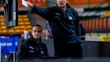 Scariolo sobre la gestión de los jóvenes en España: “La camiseta motiva, pero pesa”