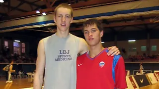 CSKA de Moscú cedió sus jóvenes estrellas a Valery Tikhonenko