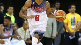 Anthony Davis abusa del juego interior de Eslovenia para seguir metiendo miedo (101-71)