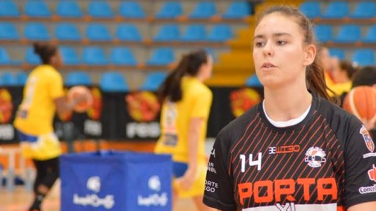 Paula Valiño anuncia su compromiso con University of Iowa para la próxima temporada
