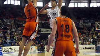 Oriol Junyent se queda en Granada