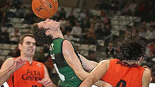 Aíto: No suelo hacer este tipo de comentarios pero creo que en este caso es conveniente