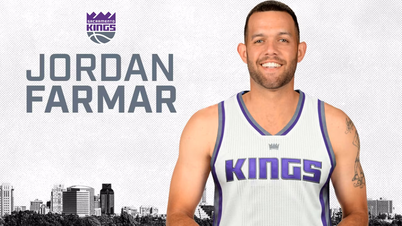 Jordan Farmar lo sigue intentando en la NBA: Firma con los Kings