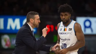 Ibon Navarro gana la partida a ‘su maestro’ Ivanovic (73-77)