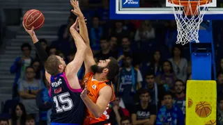 Vladimir Stimac rompe con Estudiantes y regresa a Estrella Roja para sustituir a Big Sofo