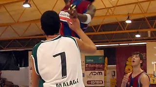 Complicaciones en el F.C. Barcelona por incorporar a Papemodou Samb