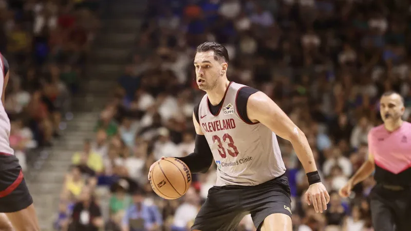 Hezonja suma 10 puntos en la remontada histórica de los Sixers de LeBron ante los Cavaliers