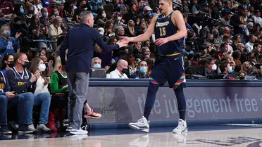 Noche NBA: El Este cada vez más ajustado con las victorias de Bucks, Sixers y Cavs.