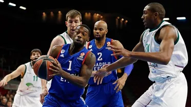 Un Unicaja desmotivado se deja llevar en Estambul (87-67)