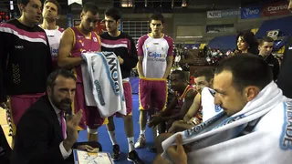 El futuro de… Banca Cívica: ¿o de nuevo Cajasol? ¿adiós a un patrocinio histórico? ¿marcará la continuidad del proyecto Plaza? Paul Davis se marcha en busca de retos mayores