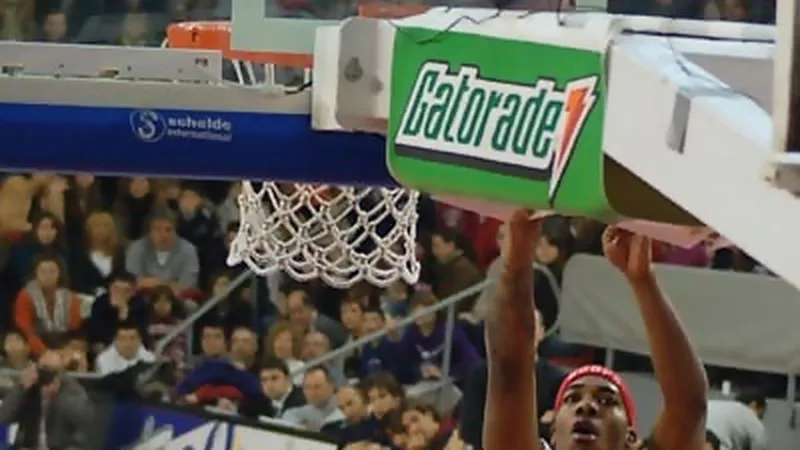 Rodney White aterriza en la Scavolini