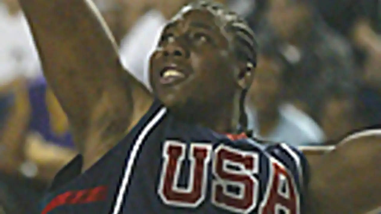 Jerome Beasley sustituye a Corsley Edwards en Granada