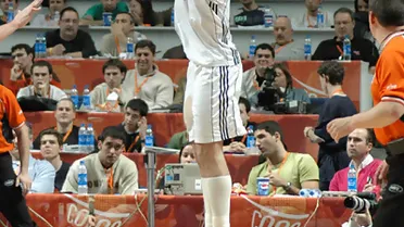 La “felipe-dependencia” guía al Madrid ante un Valencia peleón (75-63)