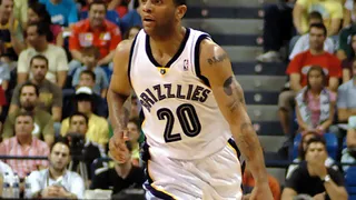 Stoudamire, fuera de los Grizzlies