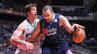 Gabriel (MVP); A.Martínez (entrenador); Satoransky-Rudy-Woods-Martín-Gabriel (5 ideal)