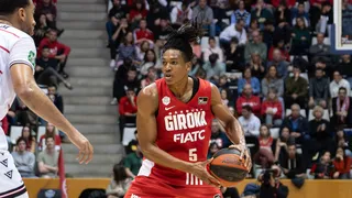 El artista de Girona: bailó jazz, toca el saxo y será fotógrafo