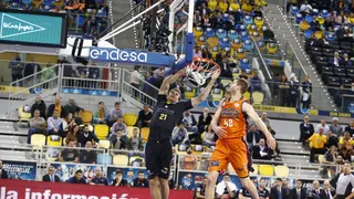 La energía defensiva de Iberostar Tenerife le lleva a su primera semifinal (72-79)