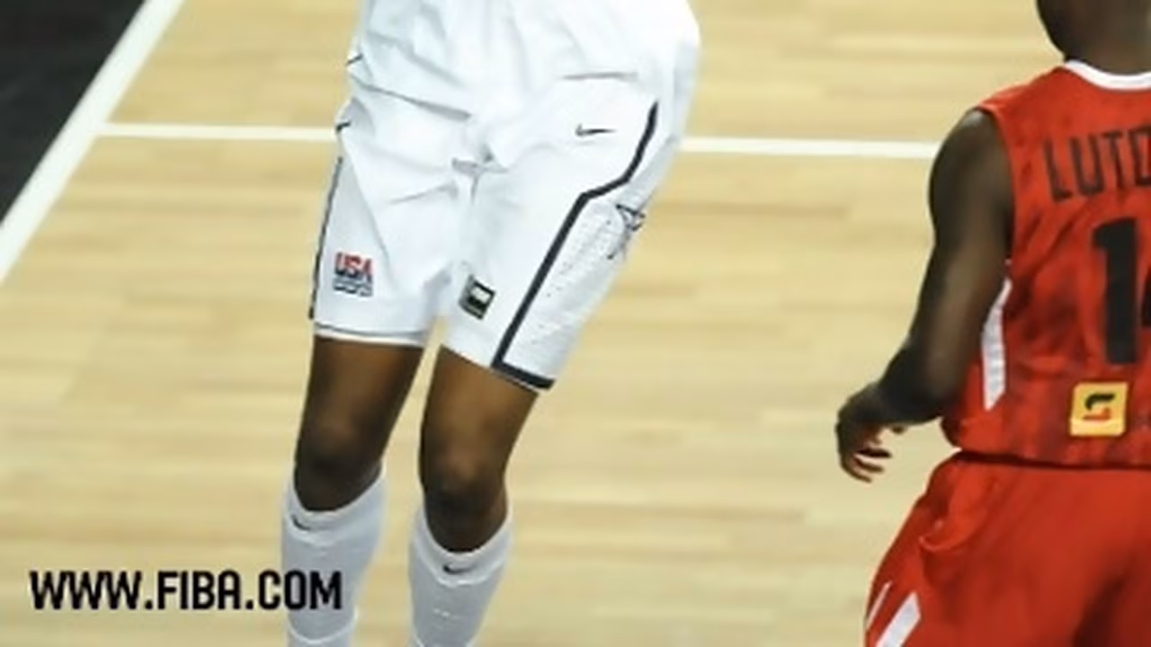 Kevin Durant, nombrado MVP del Mundobasket 2010. Teodosic, Turkoglu, Kleiza y Scola le acompañan en el Quinteto Ideal