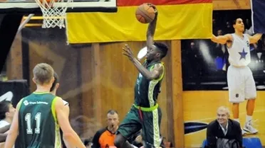 Soluade, cedido a Burgos. Rakocevic regresa a Cáceres y Palencia renueva a Barnes